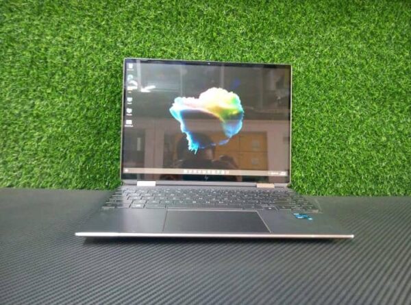 MacBook Pro 💻 2019 (UK Used) - Image 7