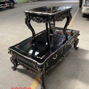 Cnter table with side stools