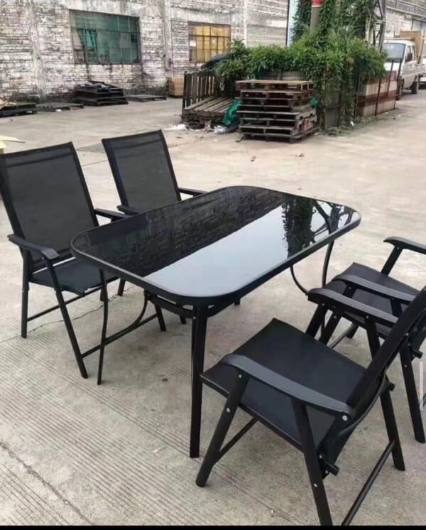 Outdoor dining set