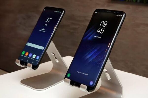 Brand new Samsung Galaxy S9 - Dual Sim - 4GB RAM - 64GB ROM Phone with carton - Image 3